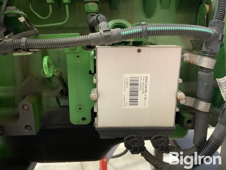 2010-john-deere-4045hf285-image-11