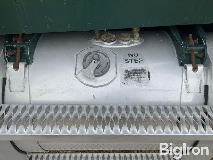 1989-peterbilt-379-image-11