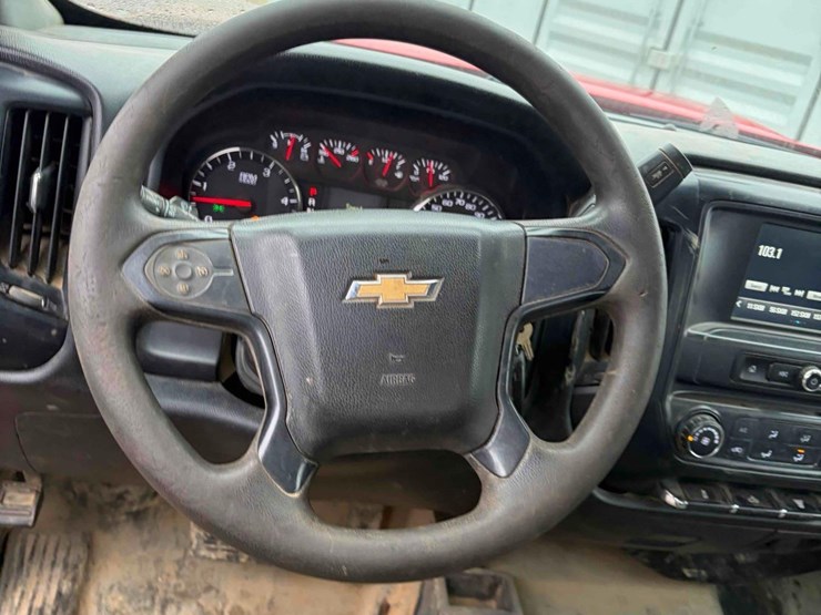 2017-chevrolet-2500-image-14