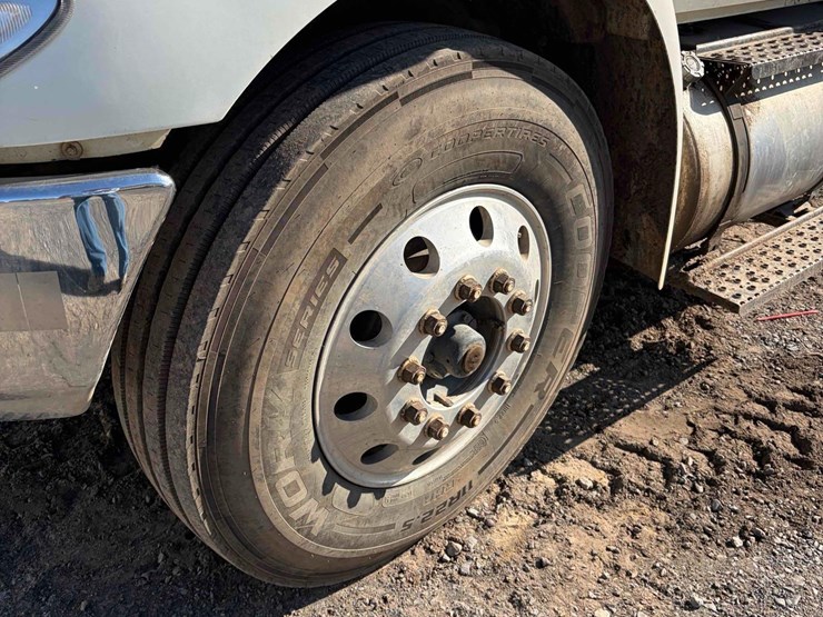 2012-international-durastar-single-axle-contractors-dump-image-9