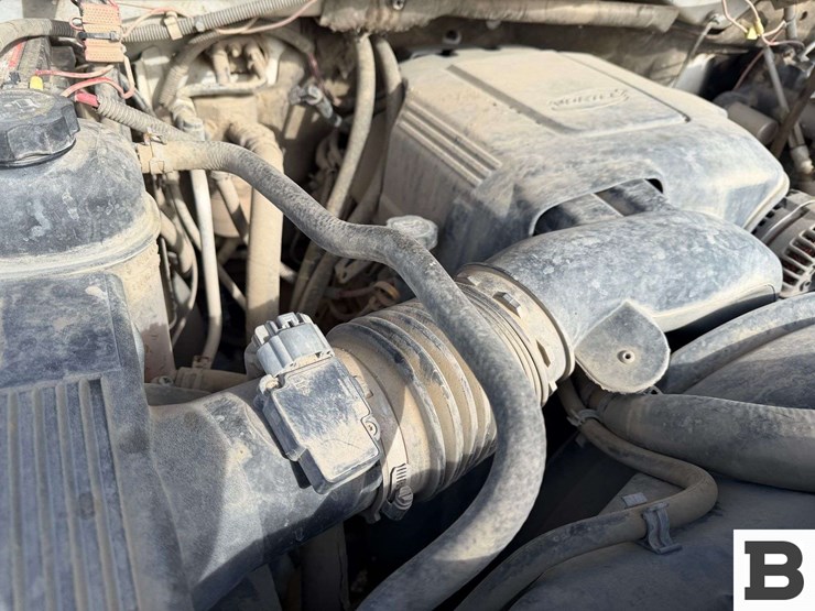 2010-chevrolet-silverado-3500-image-40