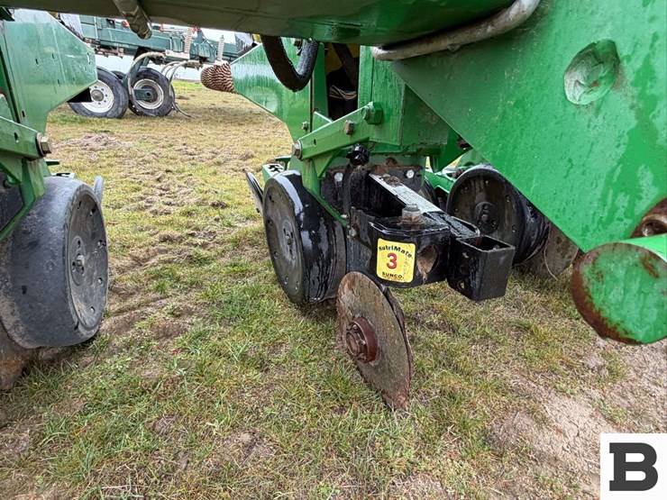 2008-john-deere-1700-image-17