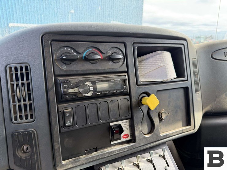 2003-international-durastar-4300-image-26