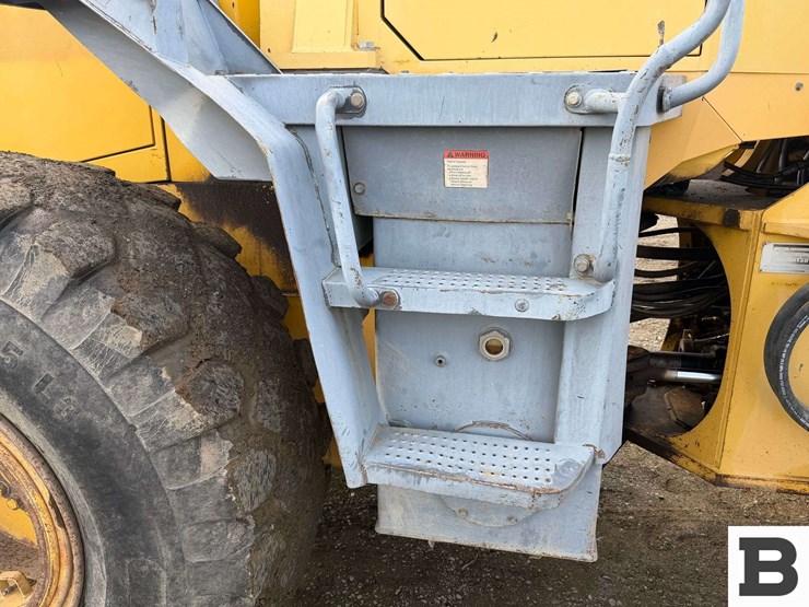 2001-komatsu-wa380-3-image-73