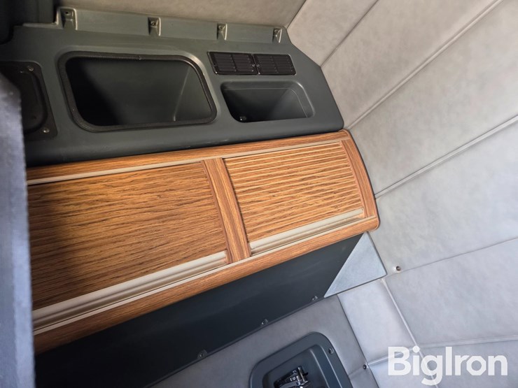 peterbilt-379-image-19