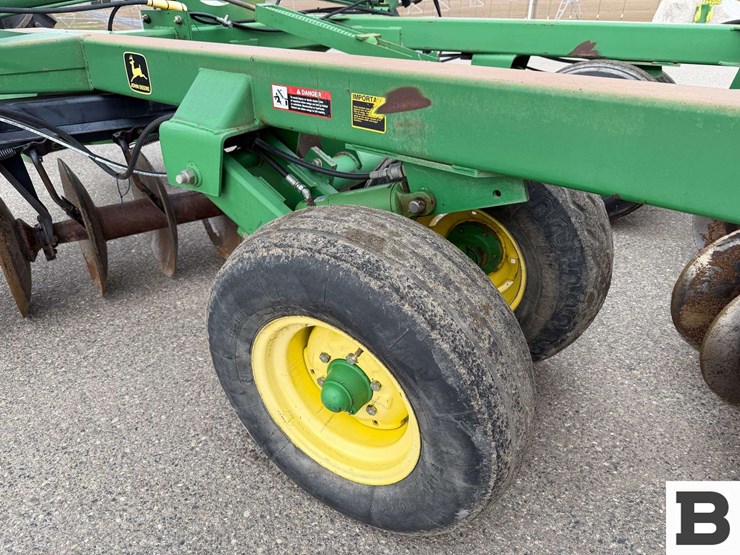 john-deere-650-image-23