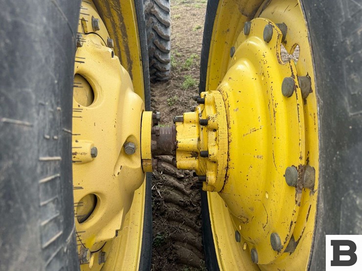 1995-john-deere-8300-image-54