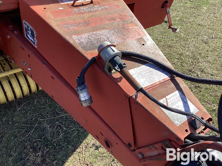 new-holland-644-image-11