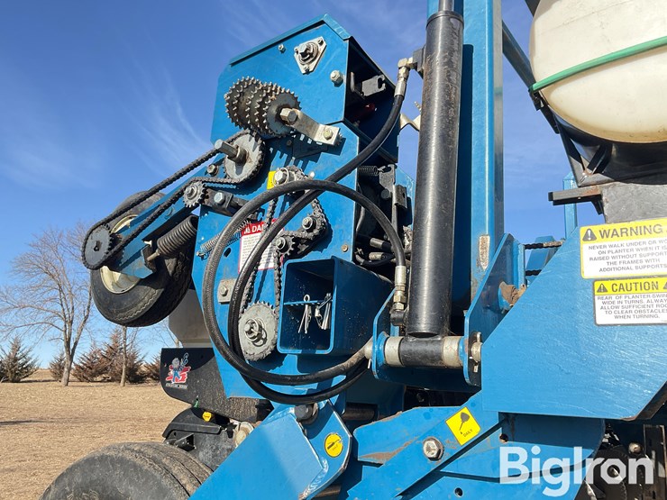 2002-kinze-3600-image-15