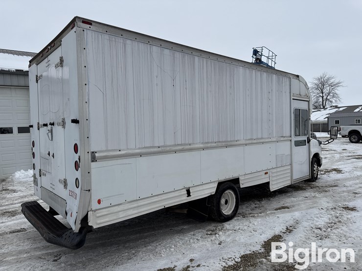 2008-ford-e350-image-5