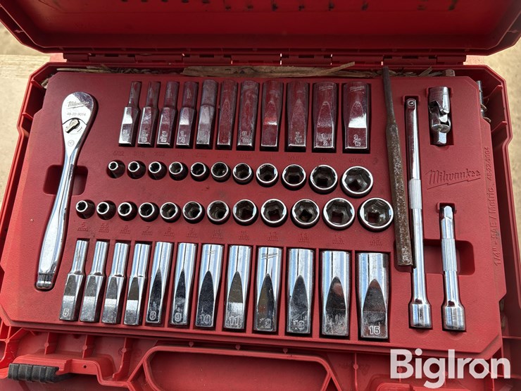 skid-of-shop-tools-image-14