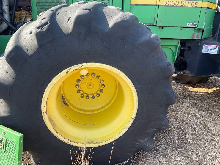 2005-deere-643j-image-63