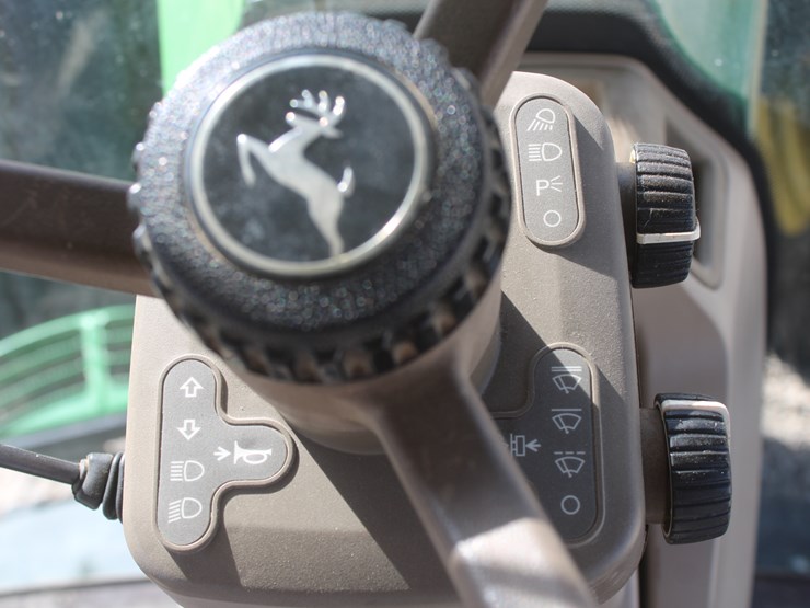 john-deere-8285r-image-56