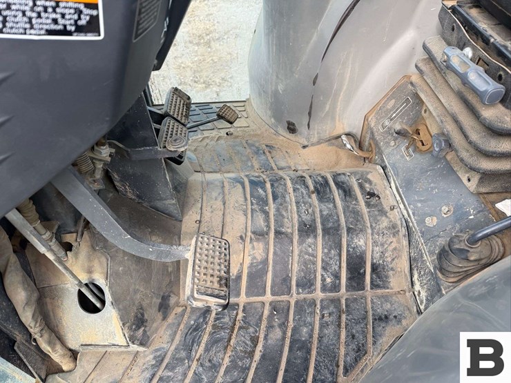 2014-kubota-m8540hd-image-27