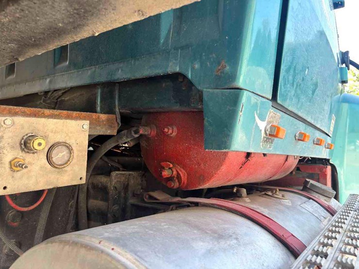 1994-ford-ltl9000-image-13