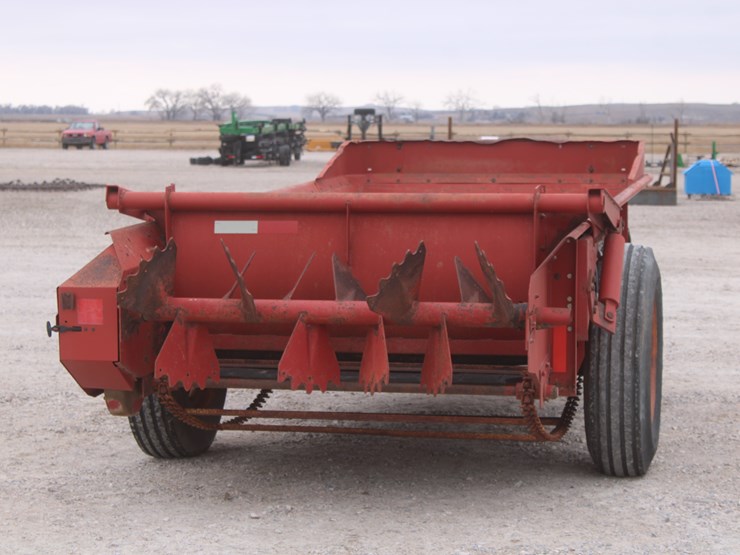 new-holland-155-image-7