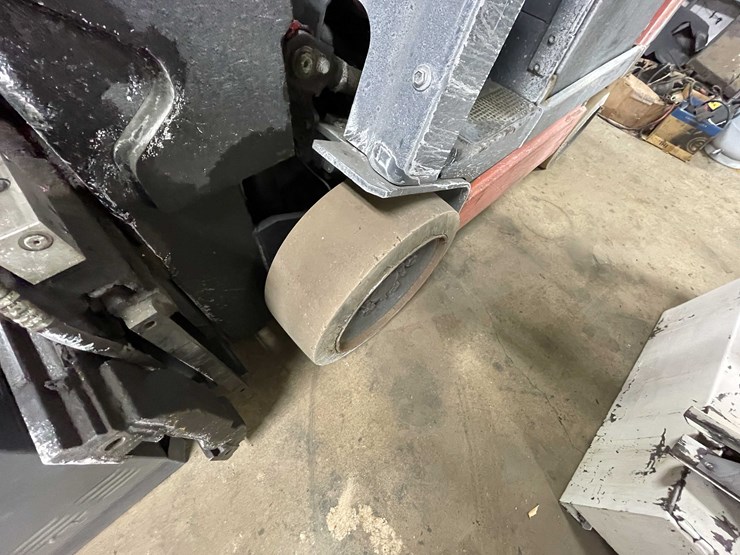 #1230-•-toyota-electric-forklift-(shawano,-wi)-image-14