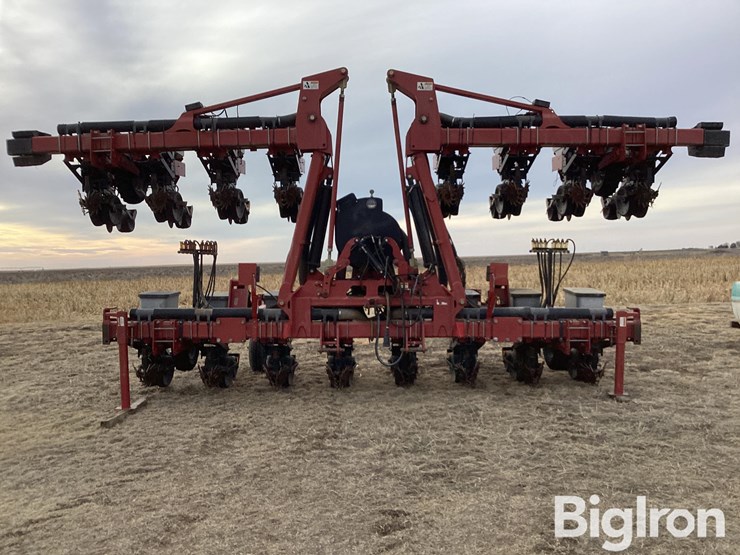 case-ih-1200-image-2