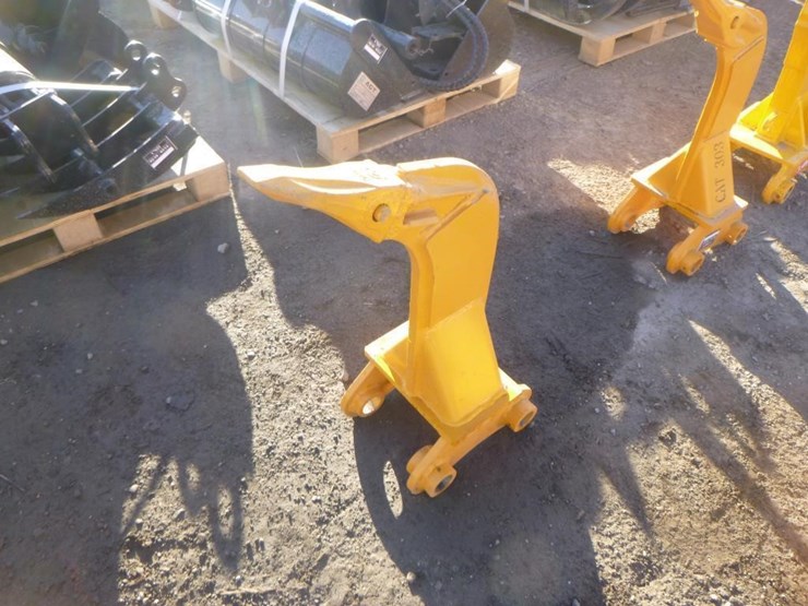 caterpillar-303-image-1