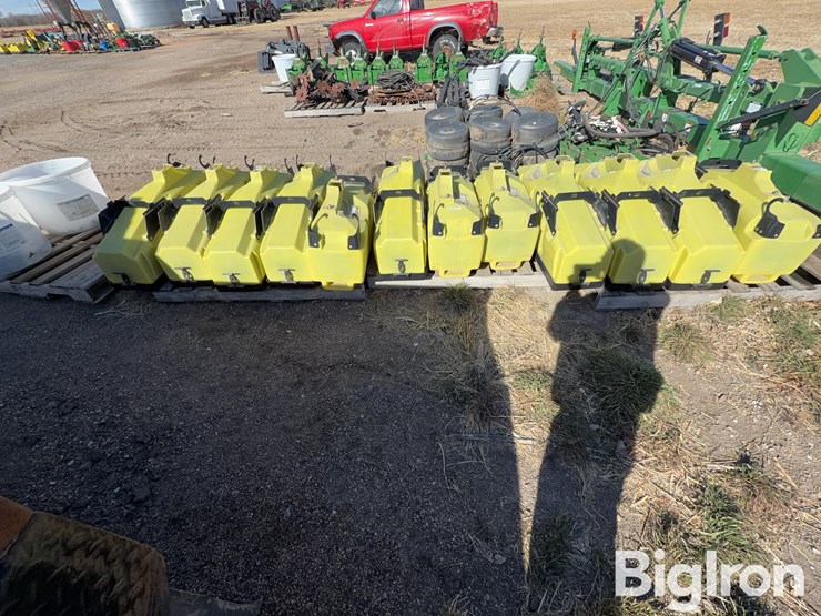 john-deere-12-image-2