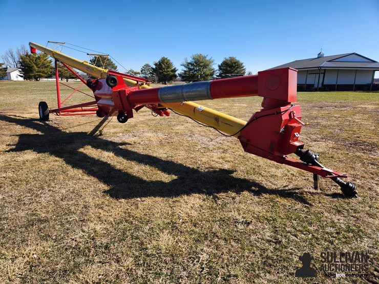 westfield-mk130-61-plus-13"x61'-swing-away-auger-image-3