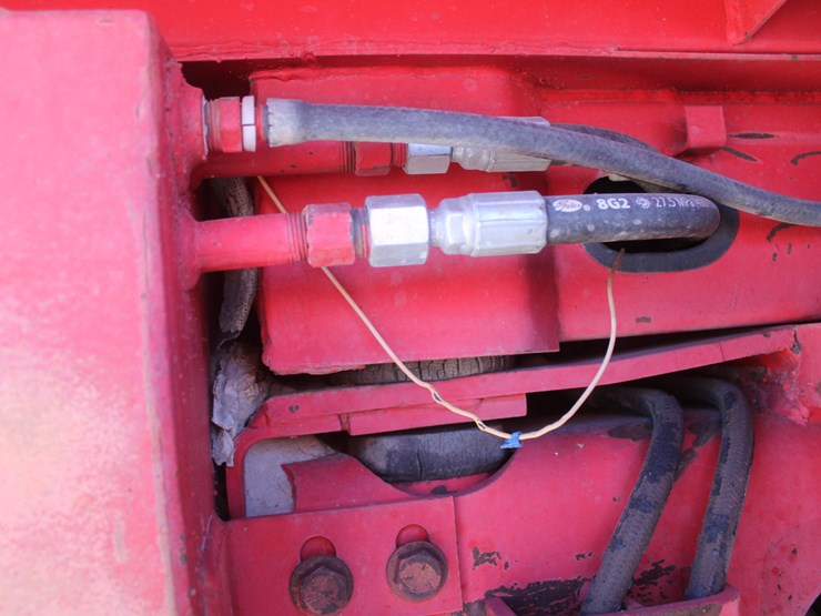 1980-versatile-875-image-32