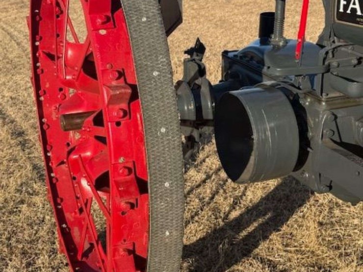 1936-farmall-f-12-image-5