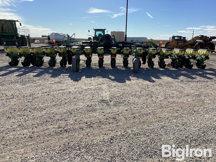 john-deere-1720-image-6