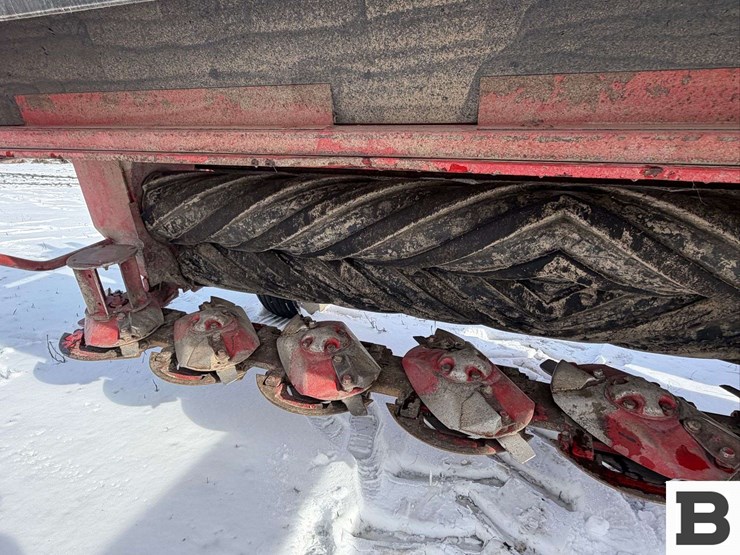 2013-new-holland-h7230-image-16