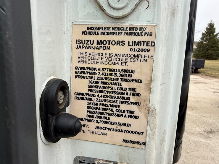 #1154-•-2009-isuzu-box-truck-(has-wi-title)-(new-berlin,-wi)-image-25