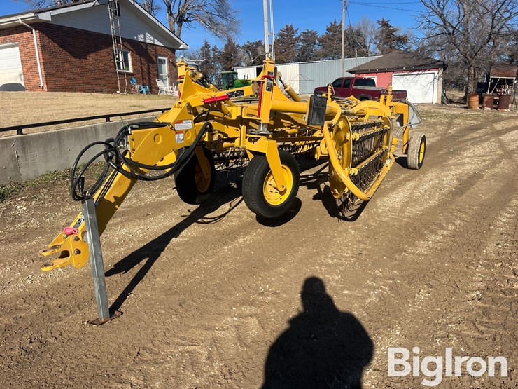 2007-vermeer-r2300-image-1