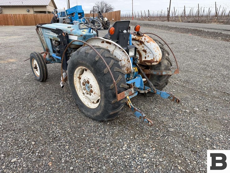 1980-ford-4600-image-3