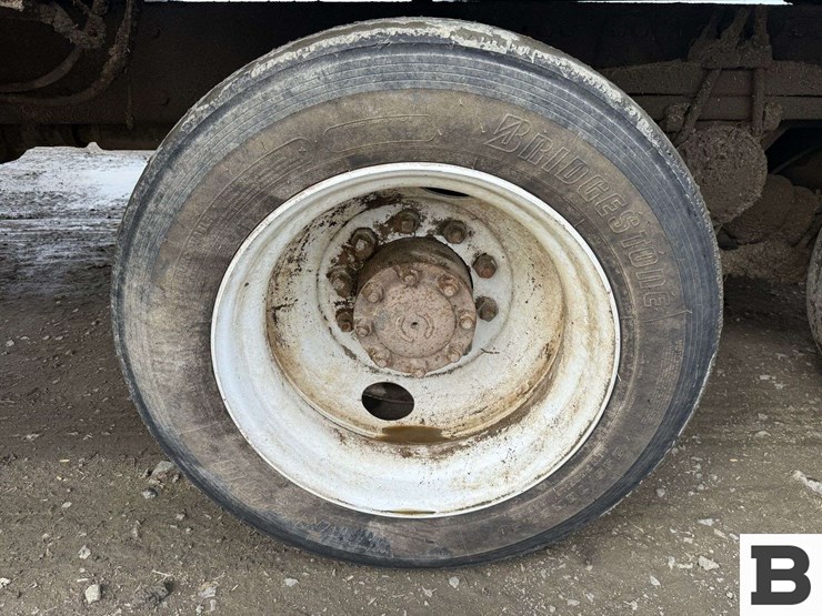 1996-volvo-wx-feed-truck---albany,-or-image-30