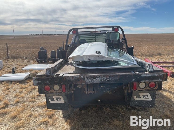 2004-gmc-k2500-image-6