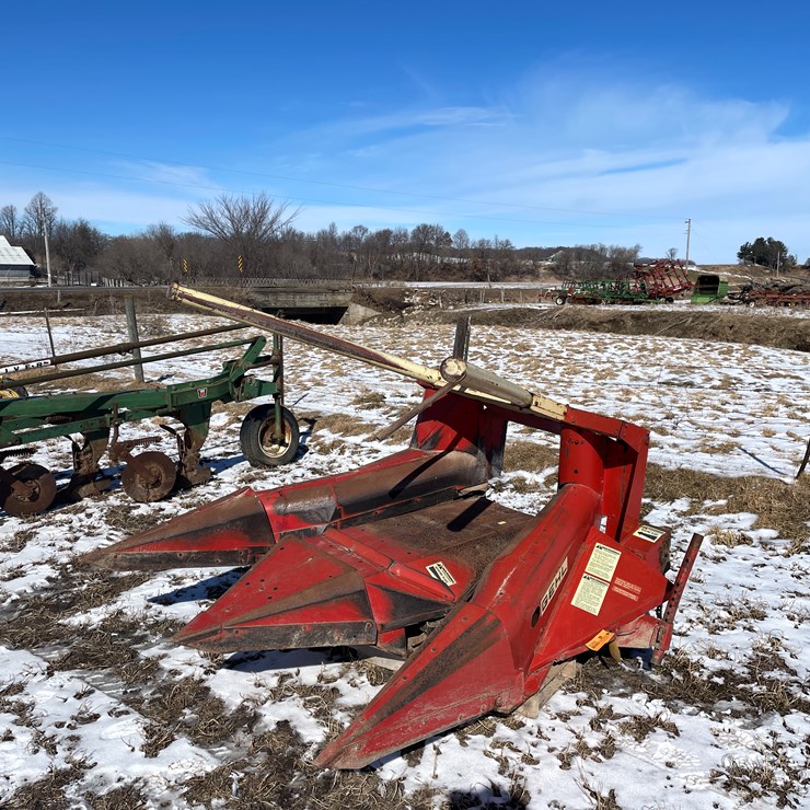 #3270 • GEHL (2) Row Corn Head