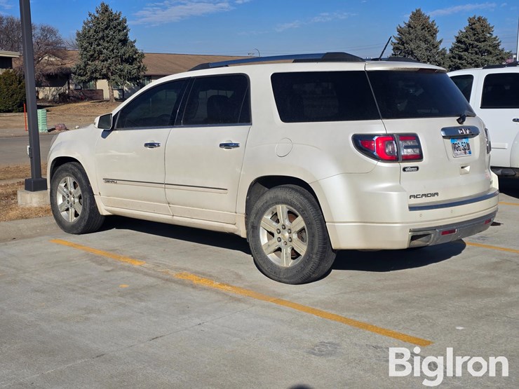 2013-gmc-acadia-denali-image-7
