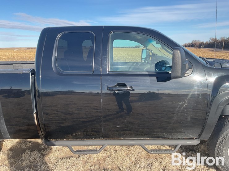 2008-chevrolet-silverado-2500-image-18