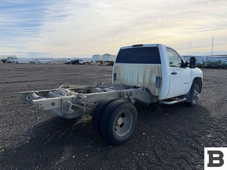 2010-chevrolet-silverado-3500-image-5