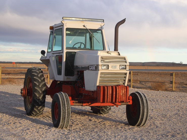#1012-•-case-2390-tractor-image-8