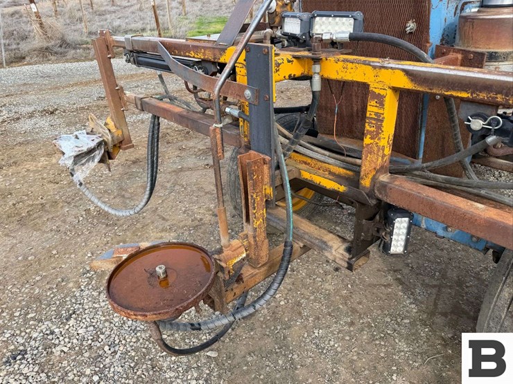 1977-ford-5600-image-14