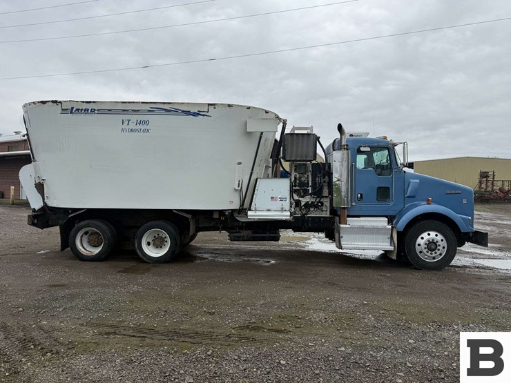 2013-kenworth-t800-image-6