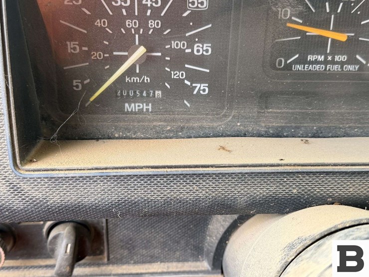 1992-ford-f700-image-48