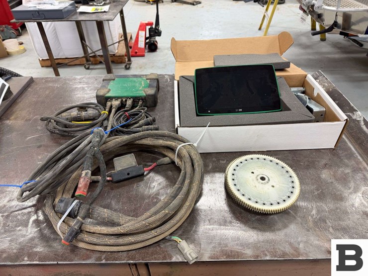 2008-john-deere-1700-image-42