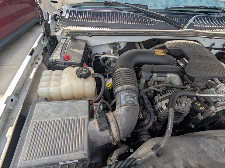 2004-chevrolet-2500-image-19