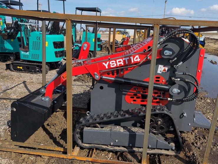 agt-mini-crawler-skid-steer-red---ysrt14-image-1