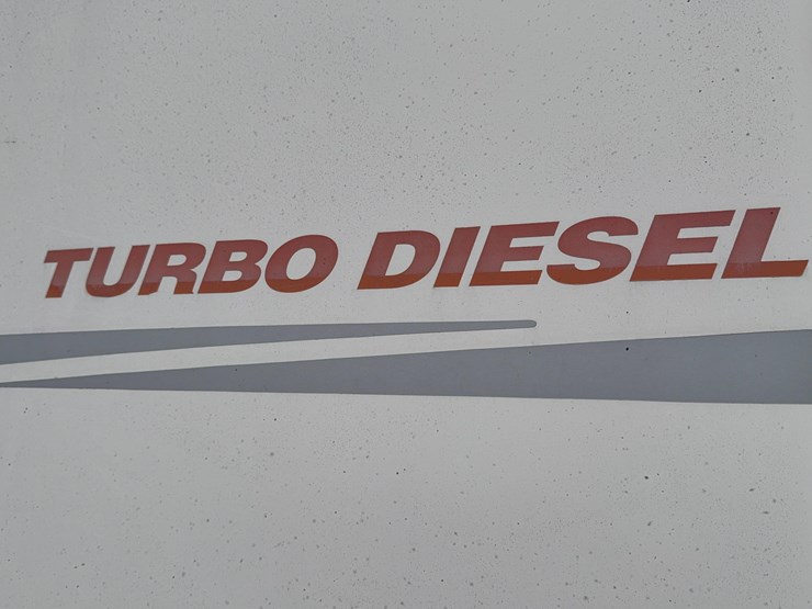 2002-fleetwood-bounder-motorhome-image-9