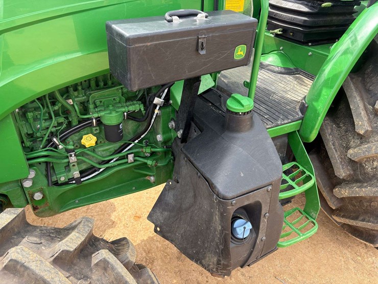 2024-john-deere-5095m-image-24