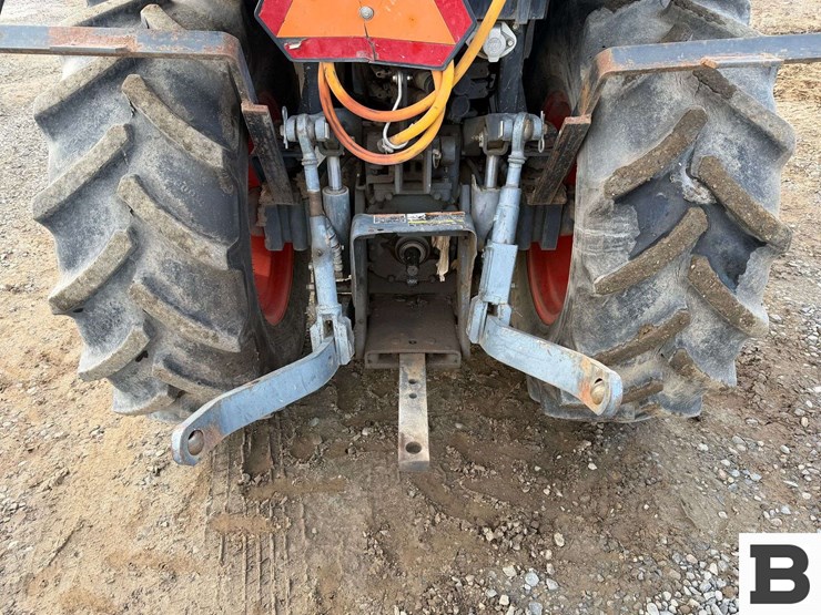 2014-kubota-m8540hd-image-16