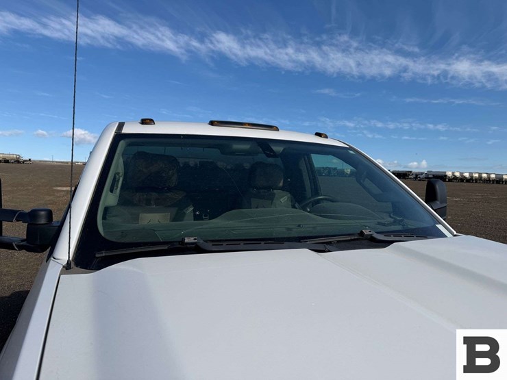 2015-chevrolet-silverado-3500-image-9