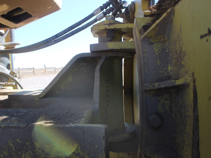 1980-versatile-875-image-81